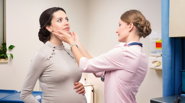 Огляд ендокринолога вагітної жінки